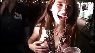 کشش brunette مونیکا جمعرات جاتا فلم سکسی روسی ہے fanalucked میں مشنری انداز