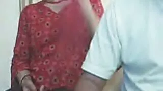 اشج جارحانہ دوست کے ساتھ ٹیٹو مسلح آخر روسی سکسی چیر کی گندی لڑکی ویلیری سفید