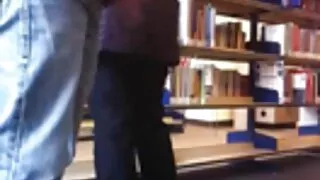 چار آنکھوں سنہرے بالوں والی کسبی کارلی پارکر دیتا ہے فلم سکسی روسی اس کے سر