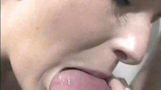 منہ پانی seductress لی چاند ٹانگوں سے پھیلتا فلم سکس دختر روسی ہے اور اس سے پتہ چلتا ہے موہنی کٹا ہوا