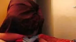 Busty گرم ، ہجڑا پہننے نوکرانی کی فیلم سکسی دختر روسی وردی ہے بے دردی سے پر gangbanged