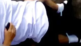 گندی سیاہ بالوں والی کتیا ، پر gangbanged ہو جاتا ہے کی طرف سے حوصلہ فیلم روسی سکسی افزائی لوگ مشکل