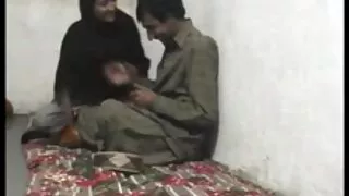 Brunette کے ساتھ فیلم سکسی روسی جدید انتہائی بال چھین Promesita ہے گڑبڑ ، اور jizzed