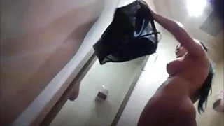 کے ساتھ Hottie ایک بڑا boobies ریوین خلیج کو ظاہر کرتا ہے سکس رمانتیک روسی ایک کام ماسٹر کلاس