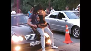 سیاہ بالوں والی torrid wench جرسی فیلم های سکسی روسیه Jaxin دیتا ہے ٹھوس گہری حلق