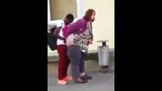 کشش brunette لڑکی کو اتیجیت کرتا ہے اور اس کے نپل فیلمسکسی روسی اور گستاخ clit
