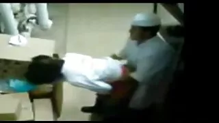 کشش brunette نوعمر لڑکی کے فلم سکسی روسی دفتر میں مشت زنی
